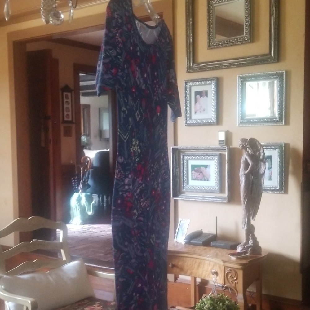 Dress - Picture 2 of 4